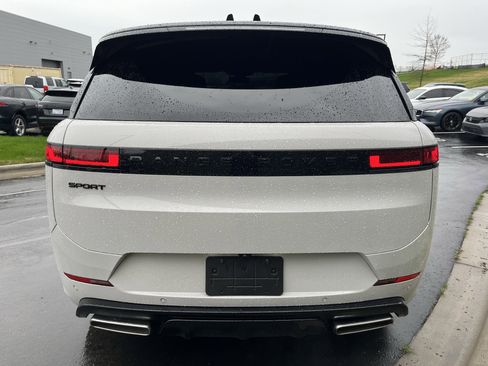 Certified 2026 Land Rover Range Rover Sport Dynamic SE image 6