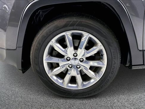 Used 2015 Jeep Cherokee Limited w/ Luxury Group image 34