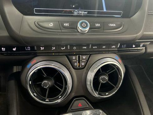 Used 2016 Chevrolet Camaro SS RWD image 17
