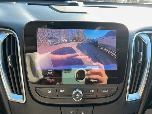 Used 2023 Chevrolet Malibu LT image 27