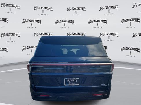 New 2026 Lincoln Navigator Reserve AWD/4WD image 4