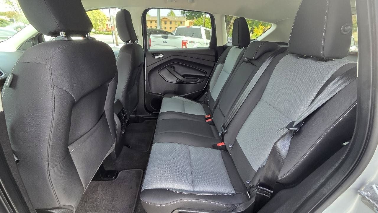 Used 2018 Ford Escape SE AWD/4WD image 16