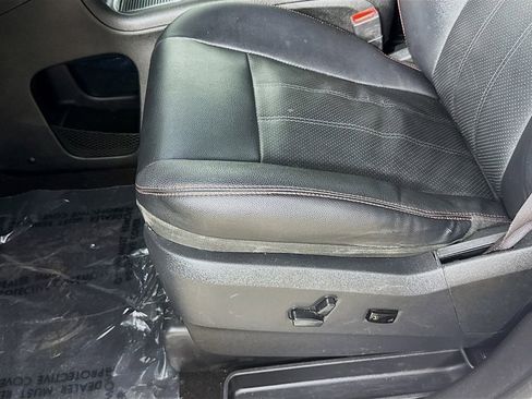 Used 2018 Dodge Grand Caravan GT FWD image 24