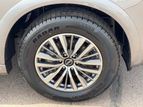 Certified 2024 Nissan Armada SL image 8