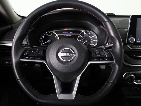 Certified 2023 Nissan Altima 2.5 SR FWD image 10
