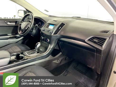 Used 2017 Ford Edge SE w/ Cargo Accessory Package image 27