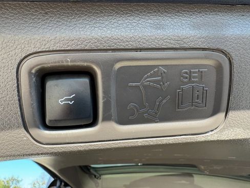 Used 2022 Lincoln Navigator Reserve image 22