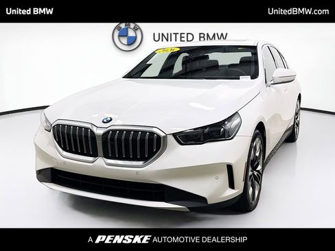 Used 2026 BMW 530i w/ Premium Package RWD image 1