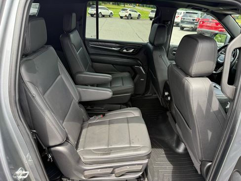 Used 2022 GMC Yukon XL Denali AWD/4WD image 24