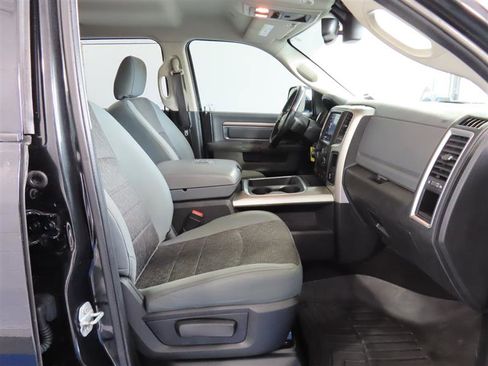 Used 2018 RAM 1500 Big Horn image 33