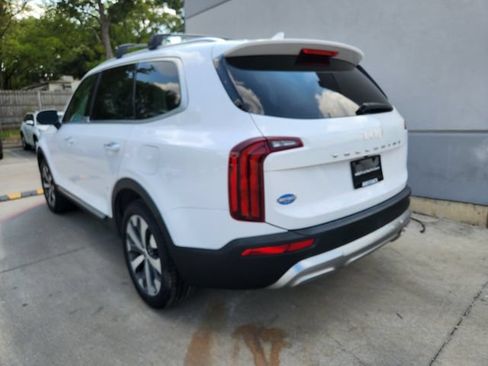 Certified 2022 Kia Telluride S FWD image 3