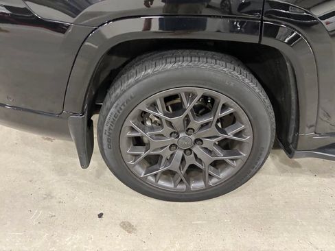 Used 2023 Jeep Grand Cherokee L Summit AWD/4WD image 24