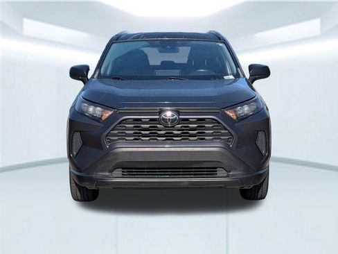 Used 2020 Toyota RAV4 LE image 10