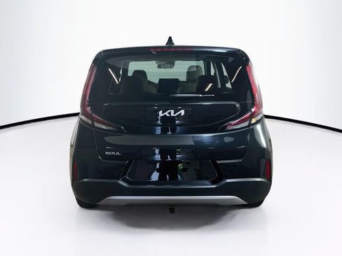 Used 2023 Kia Soul LX w/ LX Technology Package FWD image 7