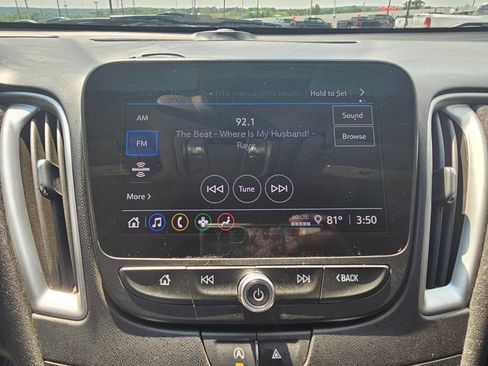 Used 2024 Chevrolet Malibu LT FWD image 21