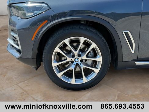 Used 2022 BMW X5 xDrive40i w/ Premium Package AWD/4WD image 9