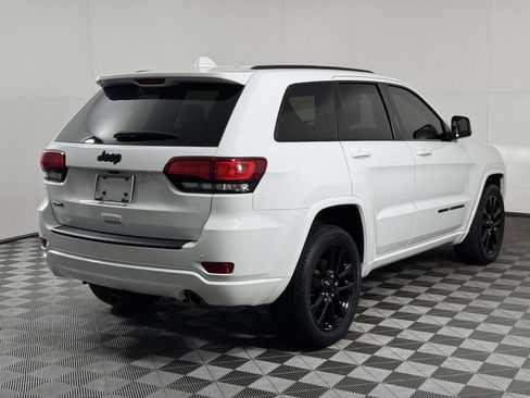 Used 2021 Jeep Grand Cherokee Laredo X AWD/4WD image 10