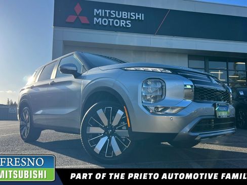 New 2026 Mitsubishi Outlander SE FWD image 1