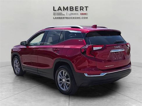 Used 2023 GMC Terrain SLT FWD image 3