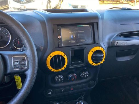 Used 2016 Jeep Wrangler Unlimited Sport image 6