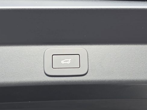 New 2026 Land Rover Range Rover Sport Dynamic SE AWD/4WD image 13