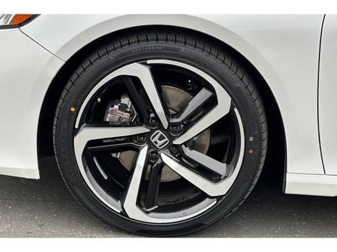 Used 2022 Honda Accord Sport image 30