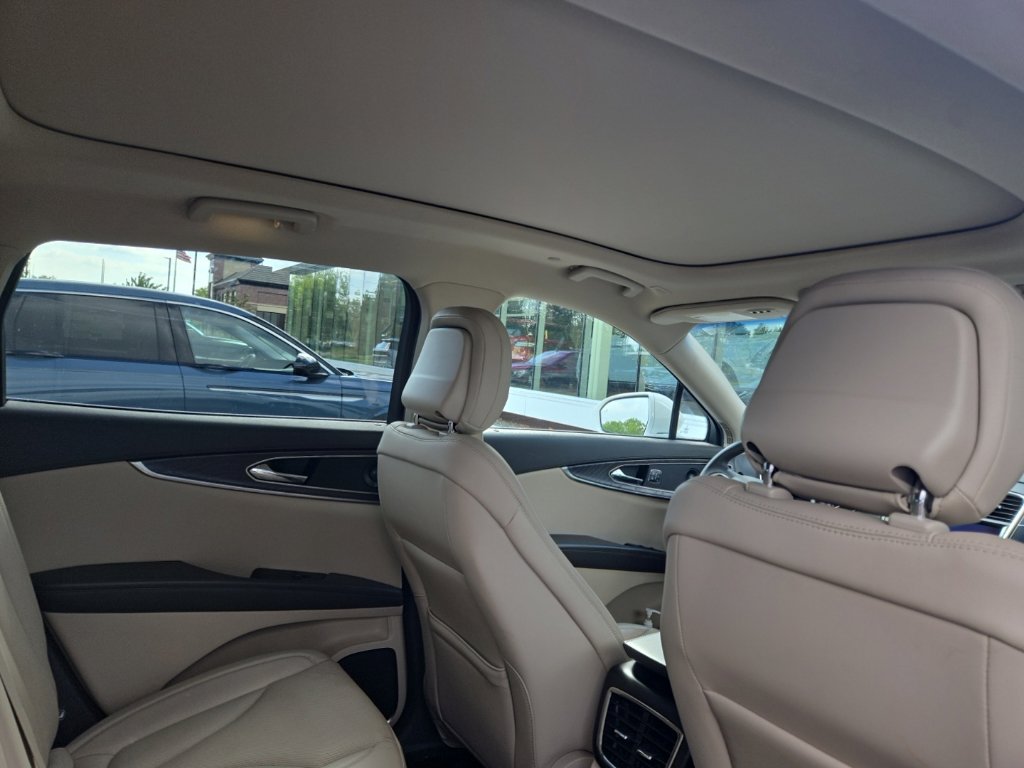 Used 2020 Lincoln Nautilus Reserve AWD/4WD image 4