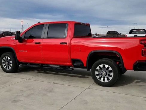 Used 2024 Chevrolet Silverado 2500 Custom w/ Custom Value Package image 7