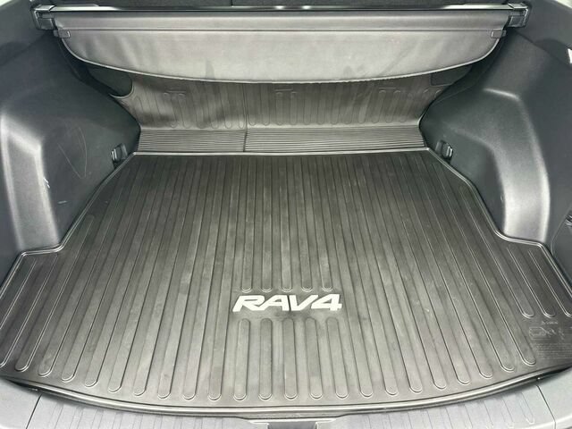 Used 2022 Toyota RAV4 XLE w/ Convenience Package AWD/4WD image 18