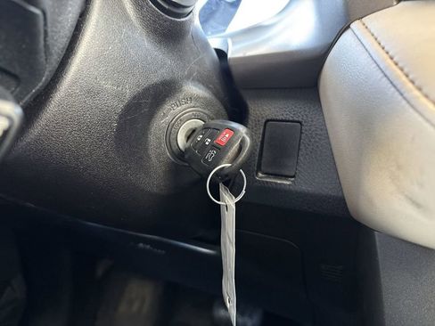 Used 2015 Toyota RAV4 XLE image 16