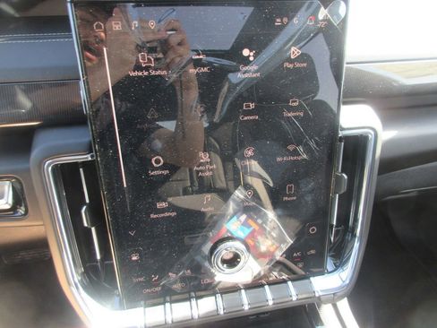 New 2026 GMC Yukon Elevation w/ Elevation Premium Package AWD/4WD image 19