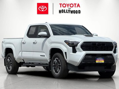 New 2026 Toyota Tacoma TRD Sport AWD/4WD image 2