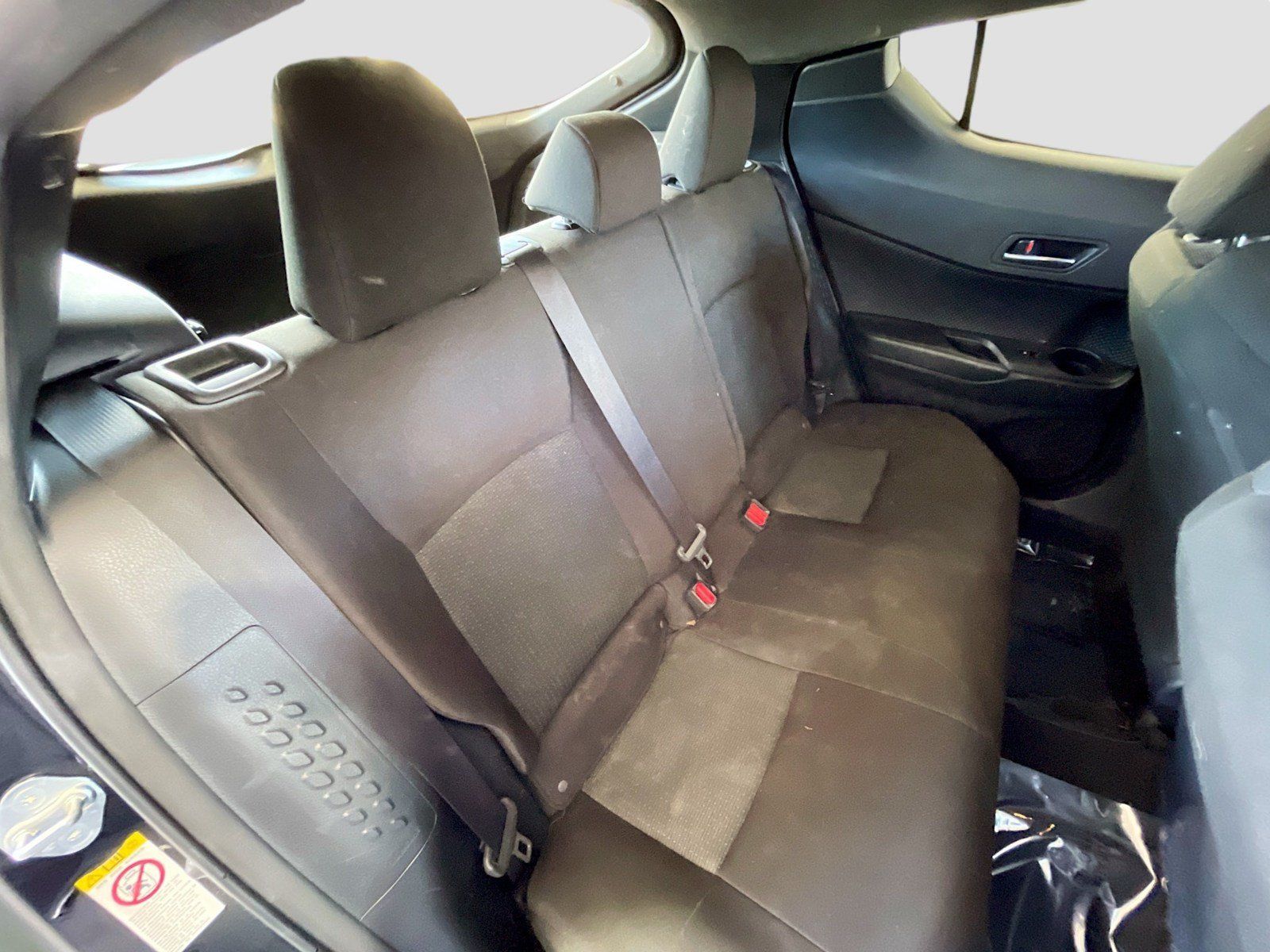 Used 2019 Toyota C-HR XLE FWD image 15