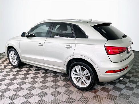 Used 2018 Audi Q3 2.0T Premium Plus w/ Premium Plus Package AWD/4WD image 6