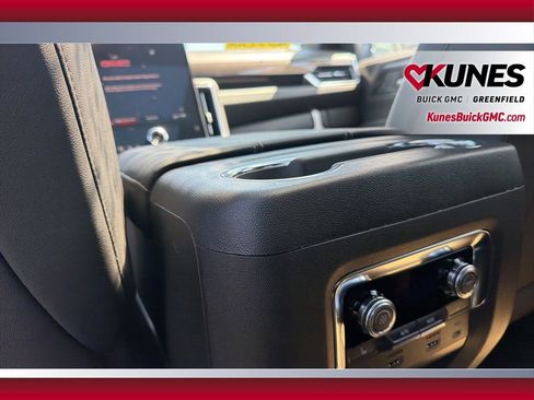 New 2026 GMC Yukon Elevation w/ Elevation Premium Package image 34