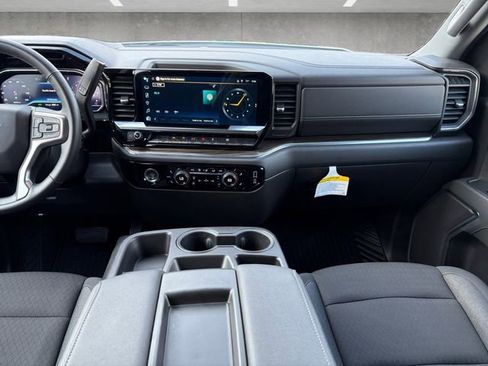 Certified 2024 Chevrolet Silverado 1500 LT image 3