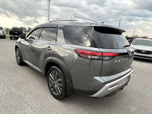 Used 2022 Nissan Pathfinder SL w/ SL Premium Package image 5