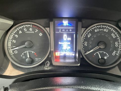 Used 2021 Toyota Tacoma TRD Sport w/ Technology Package AWD/4WD image 30