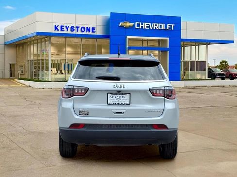 Used 2025 Jeep Compass Limited AWD/4WD image 6