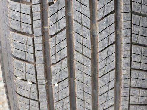 Used 2020 Volkswagen Tiguan SE w/ Panoramic Sunroof Package image 10