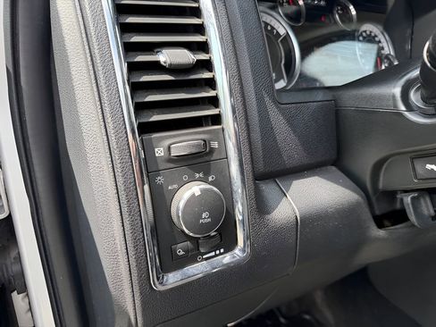 Used 2017 RAM 1500 Laramie w/ Convenience Group AWD/4WD image 21