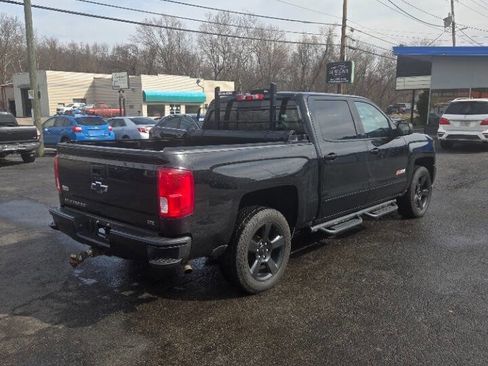 Used 2017 Chevrolet Silverado 1500 LTZ Z71 w/ Realtree Edition image 5
