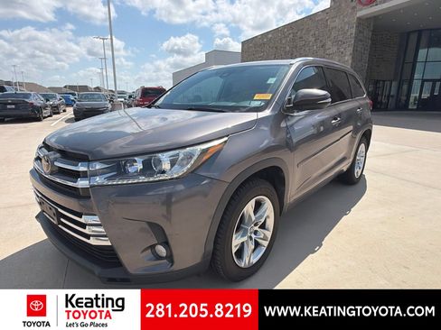 Certified 2018 Toyota Highlander Limited FWD image 8