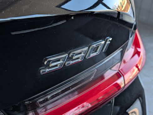 Used 2019 BMW 330i xDrive Sedan w/ Driving Assistance Package image 5