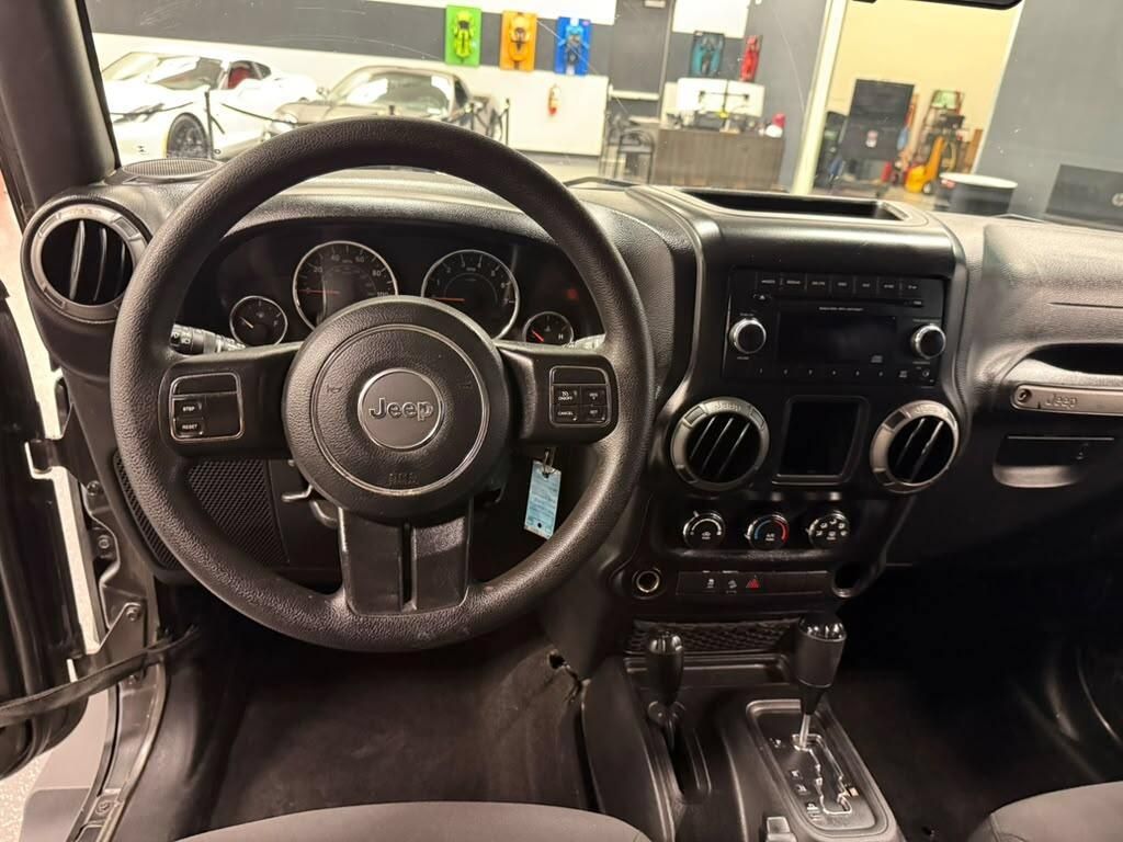 Used 2017 Jeep Wrangler Unlimited Sport AWD/4WD image 7