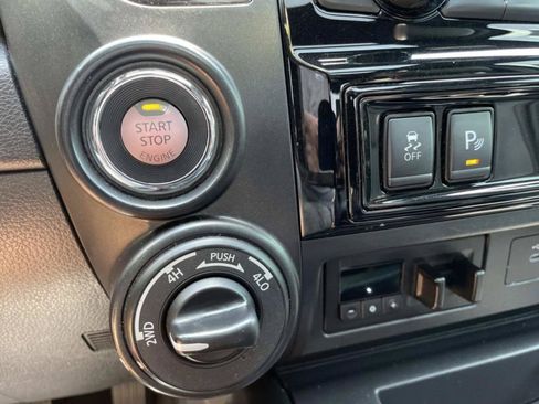 Used 2021 Nissan Titan PRO-4X w/ Pro-4x Convenience Package AWD/4WD image 30