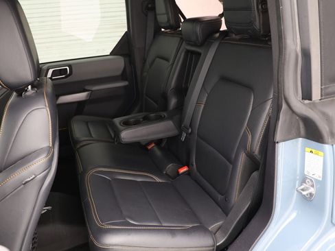 Used 2023 Ford Bronco Badlands w/ Sasquatch Package image 12