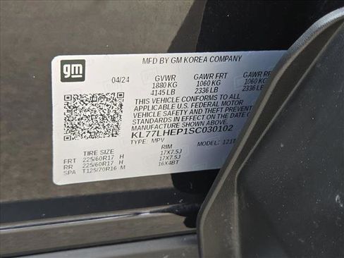 Used 2025 Chevrolet Trax LT w/ Sunroof Package image 24