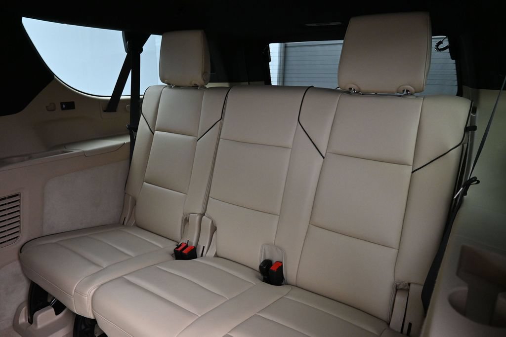 Used 2023 Cadillac Escalade ESV Premium Luxury AWD/4WD image 9