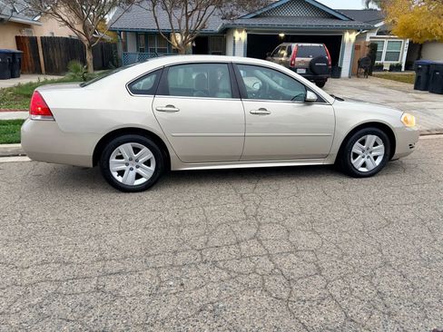 Used 2010 Chevrolet Impala LS FWD image 2